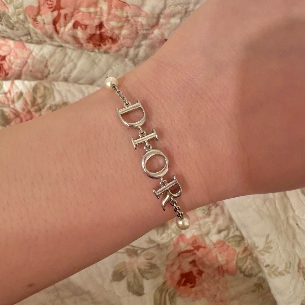 authentic Dior costume jewlery resin pearl bracelet silver finish